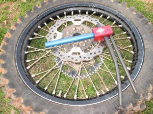 BAJA NO PINCH 1001 - Tire Mounting Tool Dirt Bike Tire Changing Tools