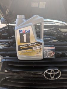 Toyota 4Runner Oil Change Mobil 1 Bosch ST3330 Oil FIlter