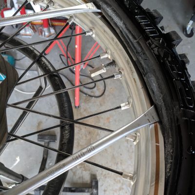 Moving middle tire iron