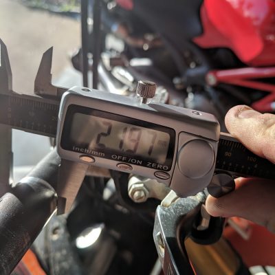 Bar wear from throttle tube