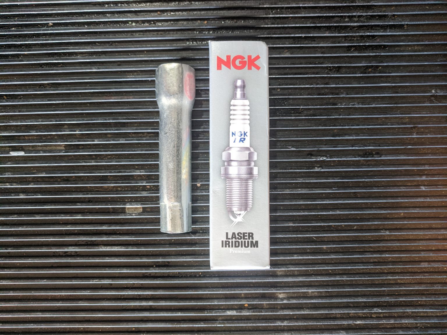 KTM 250 SXF Spark Plug Replacement NGK LMAR9AI8 Horsepower Hub